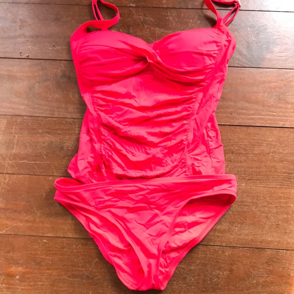 La Blanca Tankini Set Gently Used